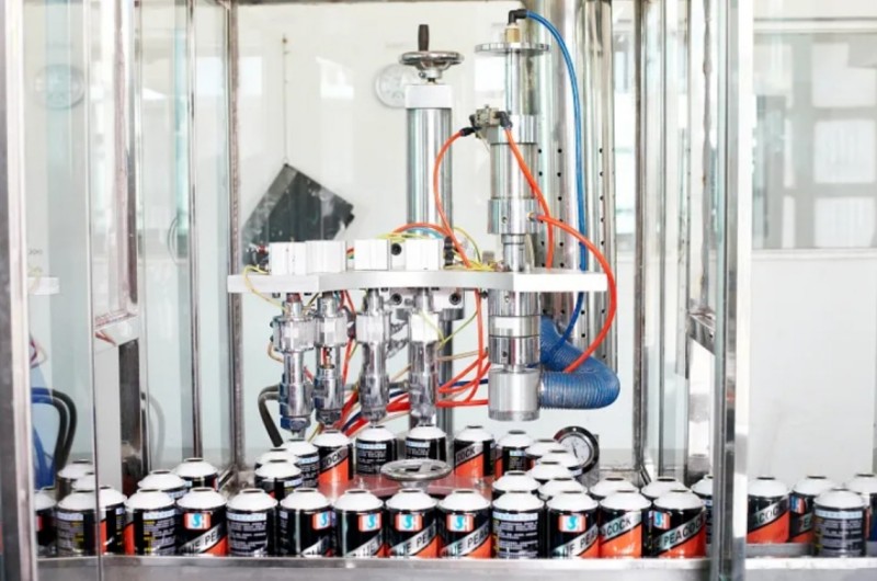 ​Wilson tham gia sâu vào ngành công nghiệp bình xịt làm đẹp