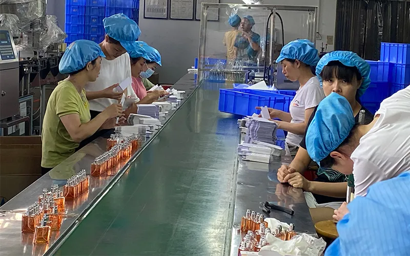 Mặc dù dây chuyền lắp ráp bận rộn nhưng chất lượng cao không bao giờ bị ảnh hưởng.
